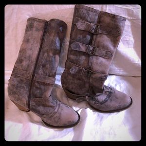 Dingo worn heeled buckle zipup mid knee high boots